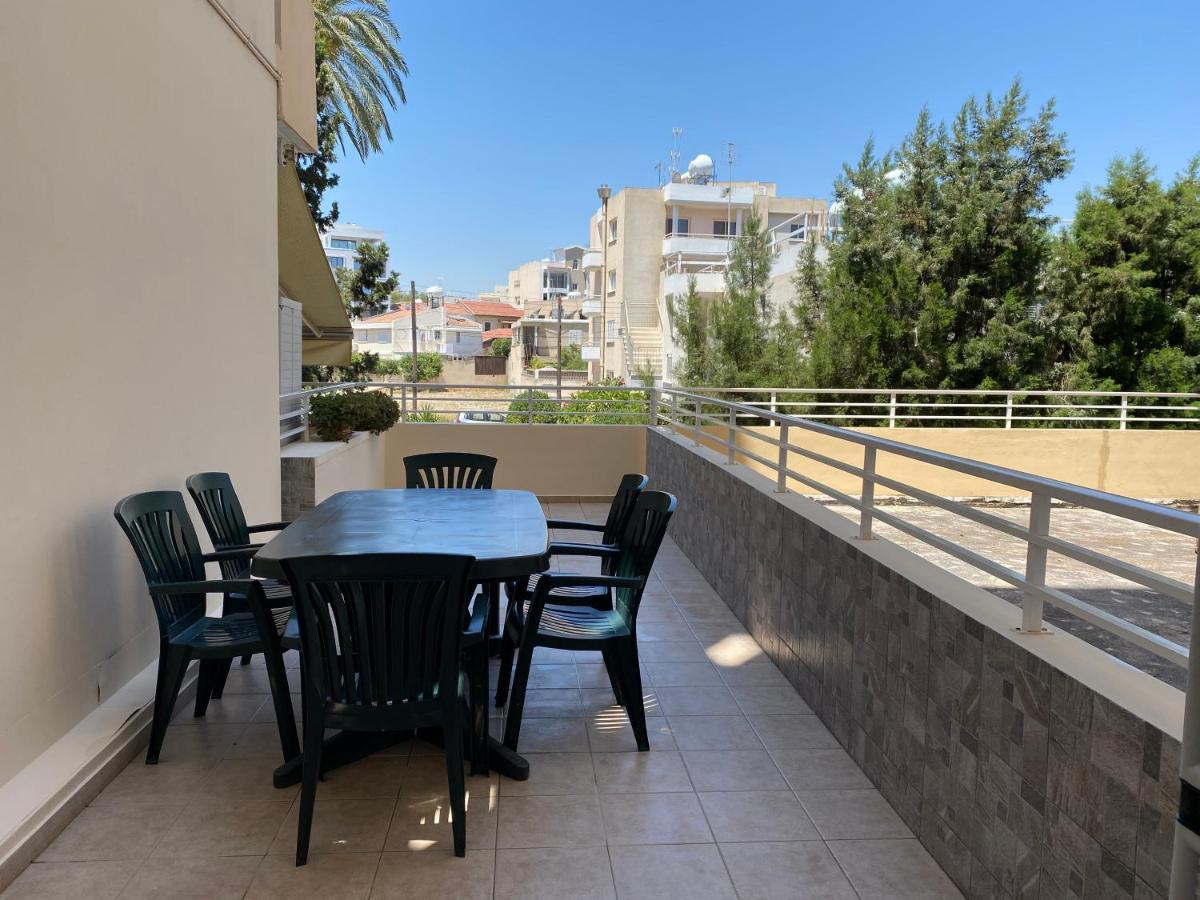 Appartement Holiday City Center à Larnaca Extérieur photo