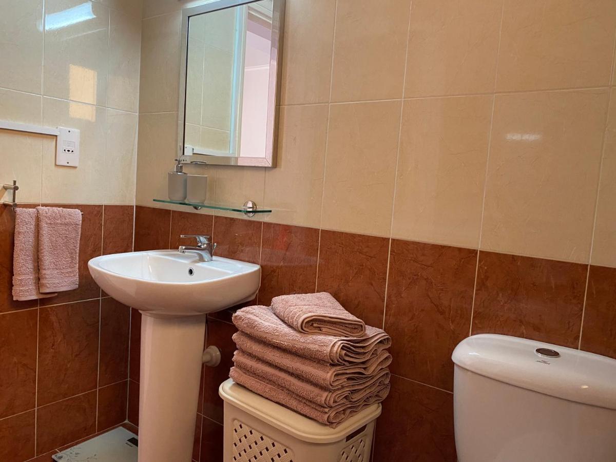 Appartement Holiday City Center à Larnaca Extérieur photo