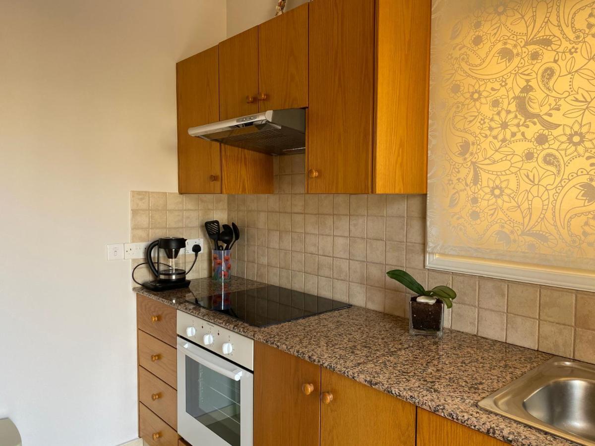 Appartement Holiday City Center à Larnaca Extérieur photo