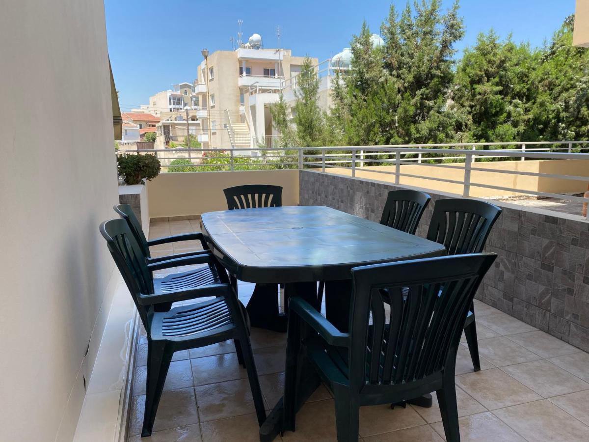 Appartement Holiday City Center à Larnaca Extérieur photo